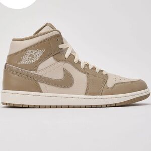 Nike Air Jordan Men's 10 Sneakers - Brown/Khaki/Phantom